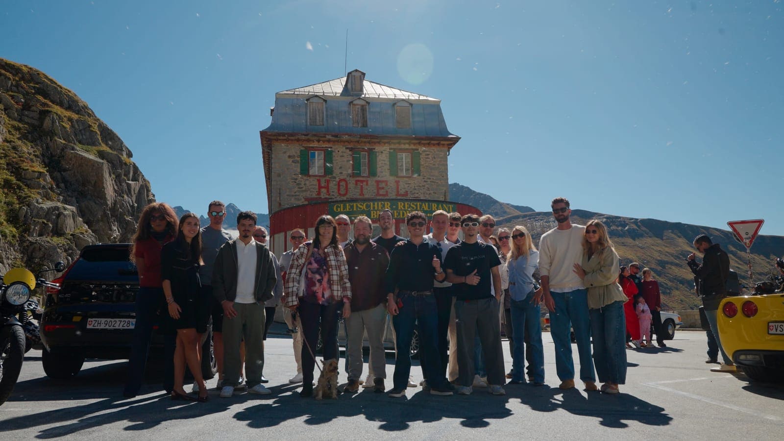 Le groupe devant l'hôtel Belvédère