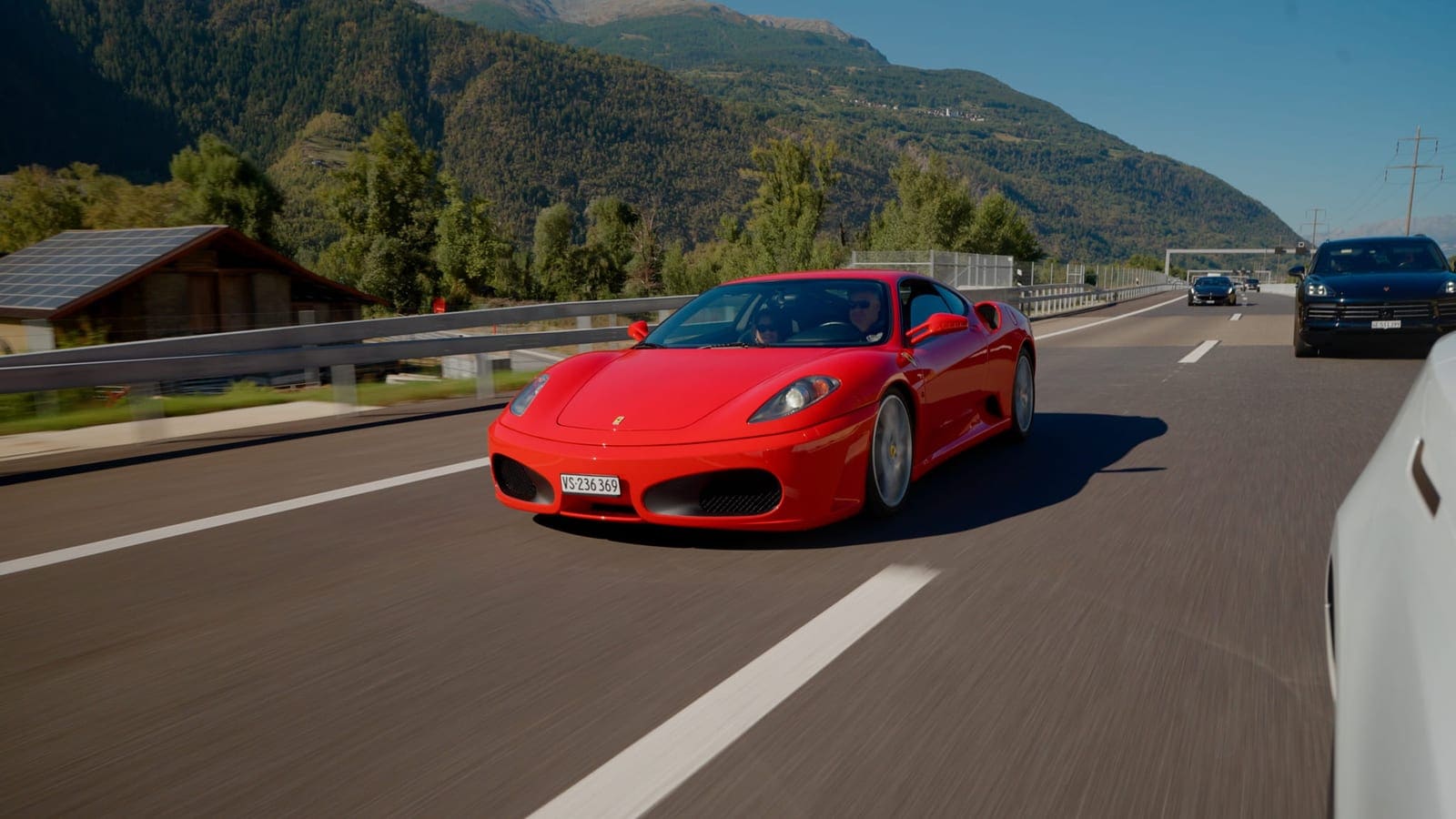 Ferrari F430 dans le convoi